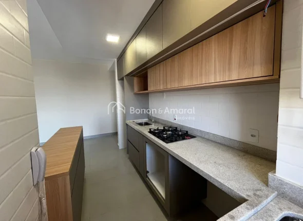 Imagem Apartamento em andar alto, sol da manhã, vista livre e 2 vagas cobertas de garagem.

Condomínio em...