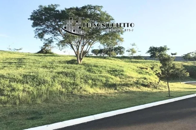 Imagem Excelente Terreno à venda em Piracicaba na parte alta do Morada do Engenho de 800m²