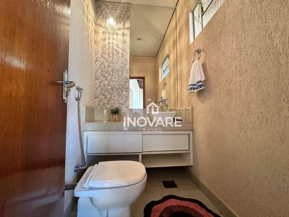 Imagem Casa com 3 dormitórios à venda, 303 m² por R$ 900.000,00 - Setor Central - Itumbiara/GO