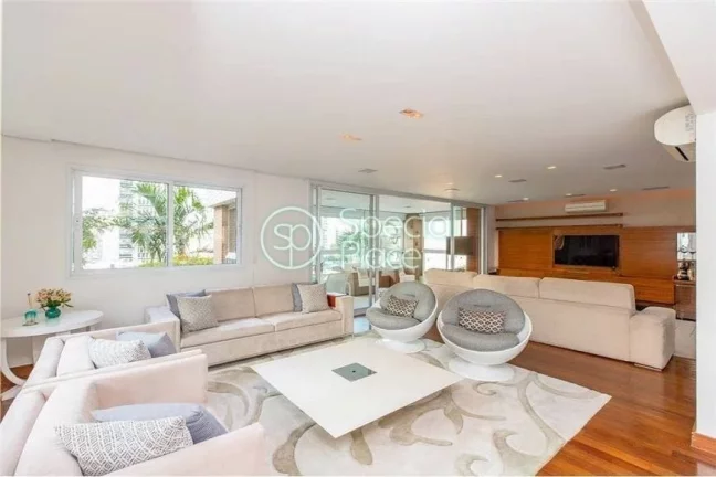 Imagem Apartamento impecável. São 26m² de área privativa, 4 dormitórios ( 3 suítes) e 5 vagas na gara...