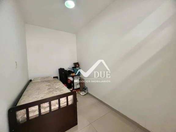 Imagem Ótimo Apartamento 2 dormitórios mais dependência na quadra da praia Aparecida em Santos