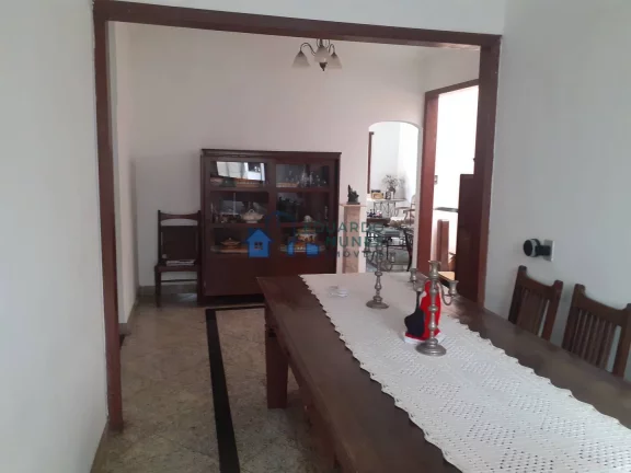 Imagem Casa em ótima localização no Carmo!