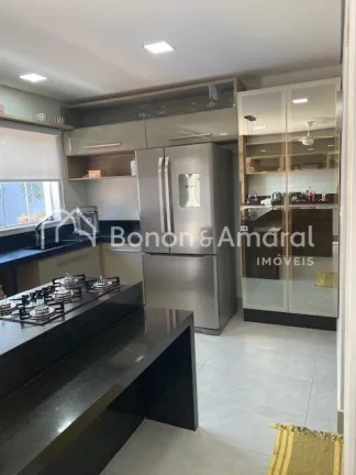 Imagem Casa a venda condomínio 3 suítes com piscina em Paulínia
Belíssimo sobrado de esquina à venda n...