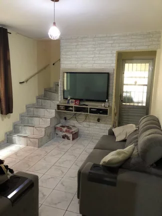 Sobrado Vila Alpina - 250 m² - 4 Dormitórios - 1 Suíte - Quintal com churrasqueira - 2 Vagas - Portão eletrônico.