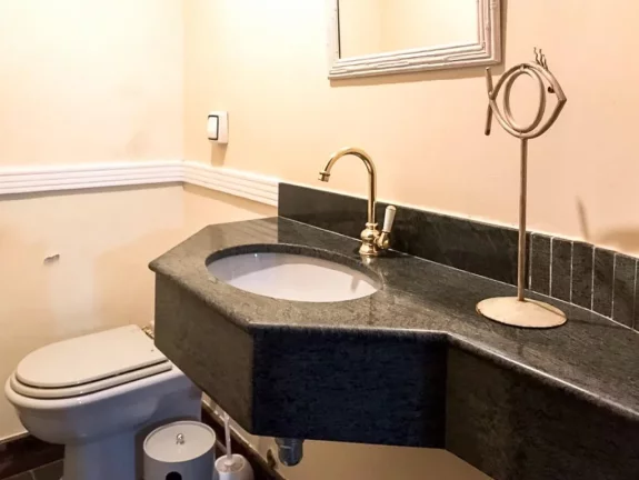 Imagem Pitangueiras - Excelente apartamento com 03 suítes - Garagem no prédio - Região nobre. ***IMÓVEL ALUGADO, AGENDAR COM ANTECEDÊNCIA***