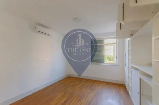 Imagem Luxuoso apartamento de 3 quartos na Vila Monumento, São Paulo-SP: 182m², 1 suíte, 2 salas, 4 banheiros e vaga de garagem.