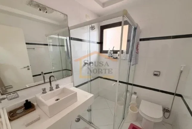 Imagem Apartamento totalmente reformado e mobiliado, com 268m², 4 dormitórios, sendo 4 suítes, ampla sal...