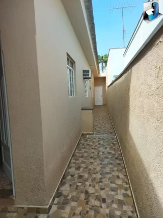 Imagem Casa a venda no Centro de Tatuí a 200m da praça da Matriz.