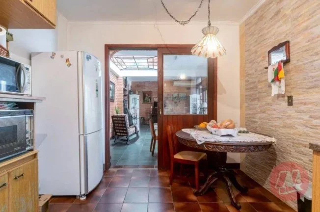 Imagem Casa com 3 dormitórios, 299 m² - venda por R$ 2.385.000,00 ou aluguel por R$ 23.499,00/mês - Boa Vista - Porto Alegre/RS