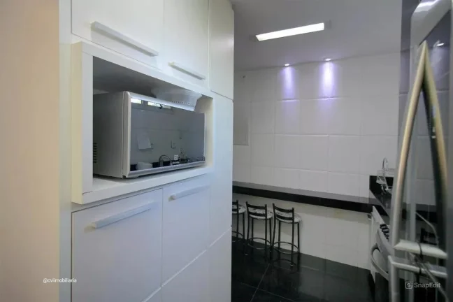 Imagem Imagine viver em um lugar onde o espaço não é um luxo, mas o padrão. Este impressionante apartam...