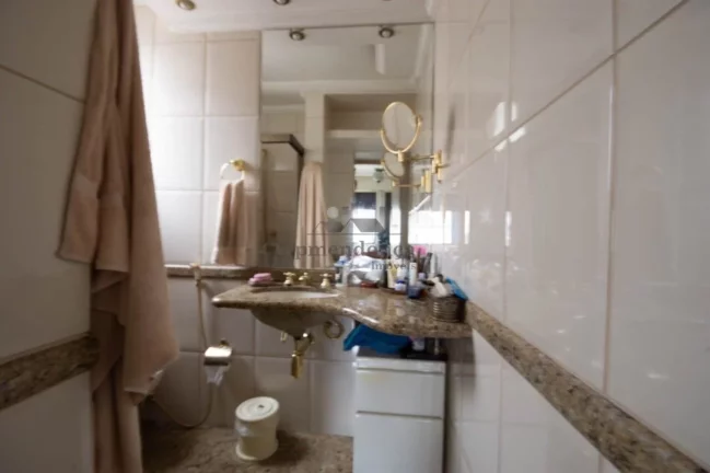 Imagem Apartamento em Higienopolis com 130m², 3 quartos ( 1 suíte ) e 1 vaga.