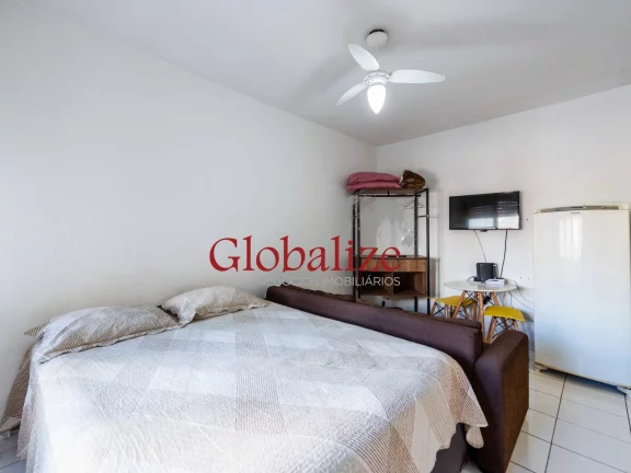 Imagem Apartamento mobiliado, frente mar para locação em Santos por $ 2.200,00 Pacote.