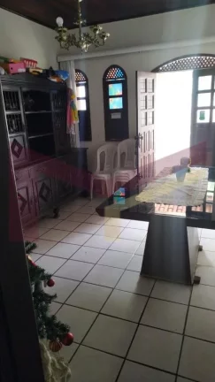 Imagem Casa em rua pública
