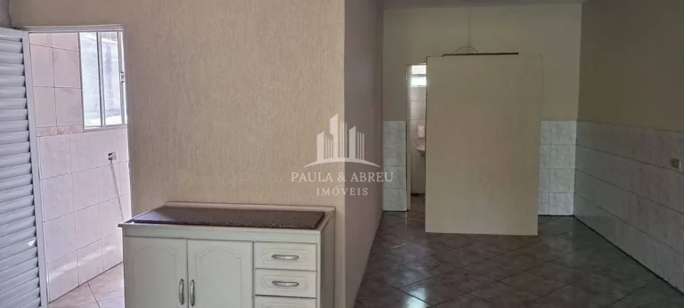 Imagem ALUGA Salão Comercial no 1° andar, com 80m², por 1.200 com tudo, 2 Banheiro, Fogão industrial, pia grande, na Avenida do Jardim Zaíra, Mauá-SP
