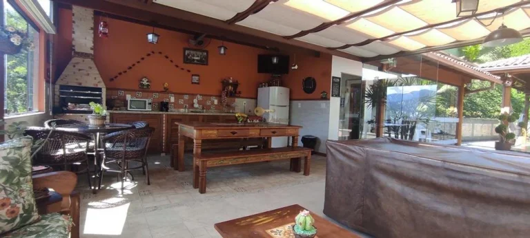Imagem Casa para Venda em Teresópolis / RJ no bairro Albuquerque