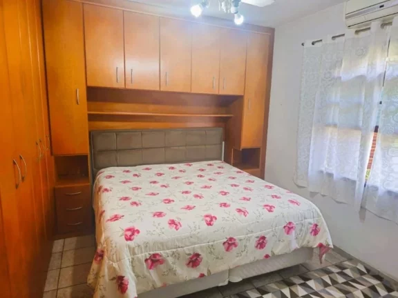 Imagem Sobrado com 3 dormitórios à venda, 415 m² por R$ 1.100.000,00 - Vila Acoreana - Poá/SP