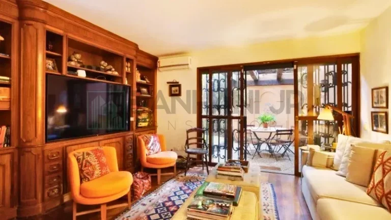 Imagem Deslumbrante casa à venda em São Paulo-SP, no Jardim Guedala: 3 quartos, 3 suítes, 4 salas, 5 banheiros, 4 vagas de garagem, 365m².