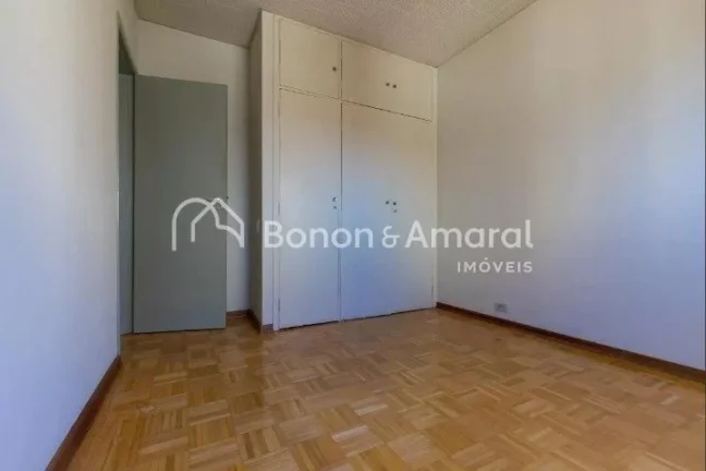 Imagem Apartamento acolhedor à venda, com sala para 3 ambientes, 3 quartos e 1 banheiro, além de cozinha ...