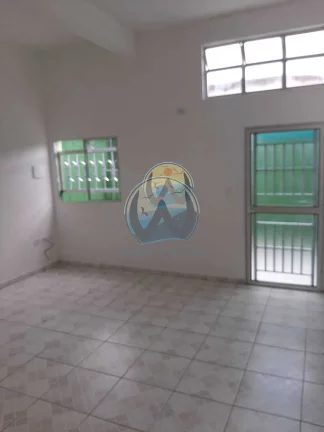 Imagem Imperdível! Casa à venda em Ubatuba-SP, no bairro Silop, com 3 quartos, 1 suíte, 2 salas, 1 banheiro, 5 vagas de garagem e 330m² de área.