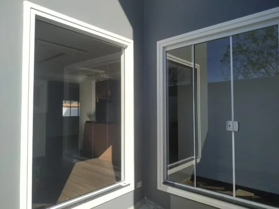 Imagem Sobrado para Venda por R$990.000,00 com 500m², 4 dormitórios, 2 suites e 2 vagas - Jardim jóia, Arujá / SP - Cód. BDI37421
