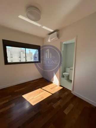 Imagem Excelente oportunidade: Apartamento de 3 quartos na Vila Olímpia, São Paulo-SP, com 3 suítes e 3 vagas!