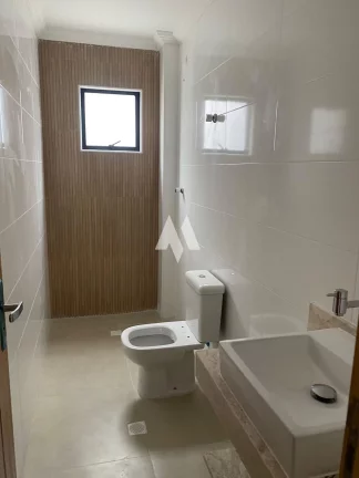 Imagem Casa Sobreposta com 4 Dormitórios e 2 suítes - Embaré / Santos