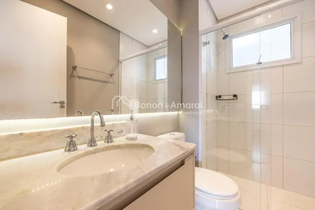 Imagem Elegante e repleto de detalhes que valorizam cada ambiente, este apartamento encanta pelo acabamento...