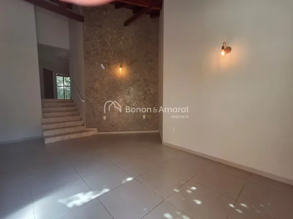Imagem Ótima oportunidade com um preço imperdível!!

Esta casa está localizada em um condomínio fechad...
