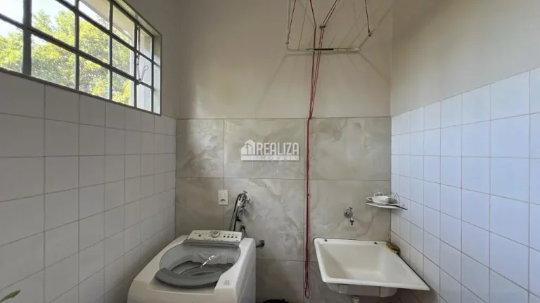 Imagem Casa com 4 dormitórios no Recreio dos Bandeirantes em Uberaba