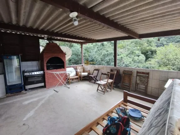 Imagem Casa para Venda em Teresópolis / RJ no bairro Pessegueiros