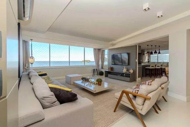 Imagem Apartamento de 3 suites e 1 vaga de garagem frente mar em Balneário Camboriú/SC