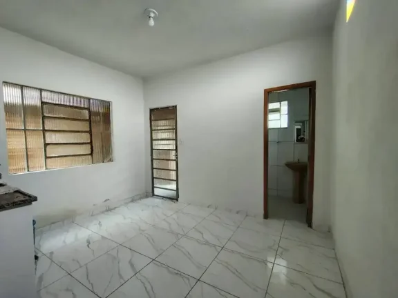 Imagem Casa térrea com 2 quartos e garagem para locação no Boa Vista – Próxima à Igreja do Divino