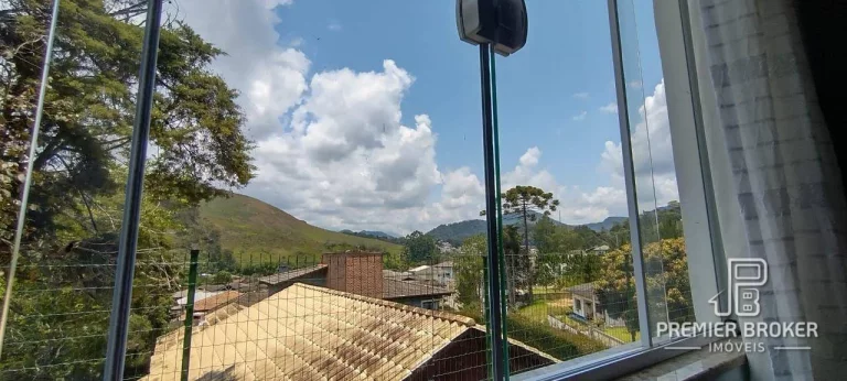 Imagem Casa à venda, 170 m² por R$ 975.000,00 - Vargem Grande - Teresópolis/RJ