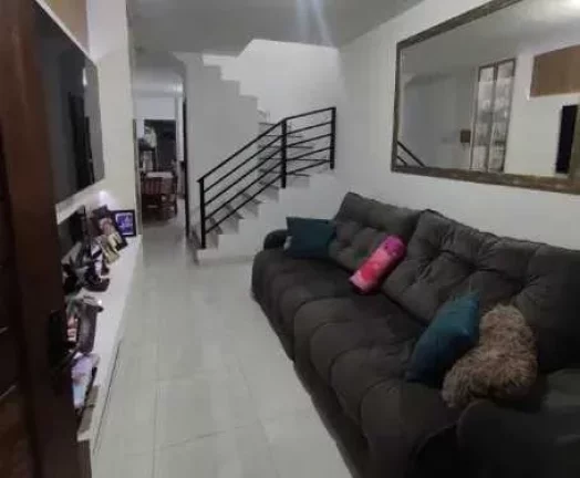 Imagem Sobrado Geminado mobiliado com 2 suítes e 2 vagas de garagem em Joinville