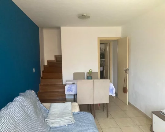 Imagem Sobrado em condomínio 2 suítes 3 Vagas de garagem