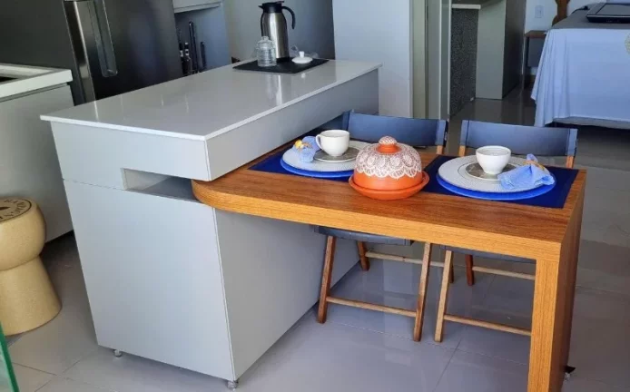 Imagem A 5ª Avenida Imóveis selecionou este charmoso apartamento revertido para 2/4 c/ Terraço, jacuzzi vista deslumbrante para o mar da Barra e do Carnaval: