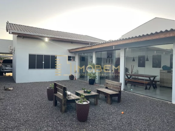 Imagem Imperdível casa à venda em Sinop-MT, Residencial Buritis: 3 quartos, 1 suíte, 1 sala, 3 banheiros, 2 vagas, 130m².