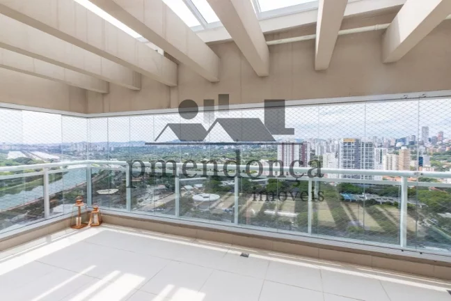 Imagem Cobertura com vista livre para a Marginal Pinheiros e um pôr do sol de tirar o fôlego. São 189m²...