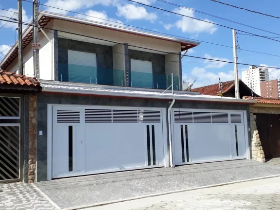 Imagem Sobrado com 3 dorms, Maracanã, Praia Grande - R$ 750 mil, Cod: 1998