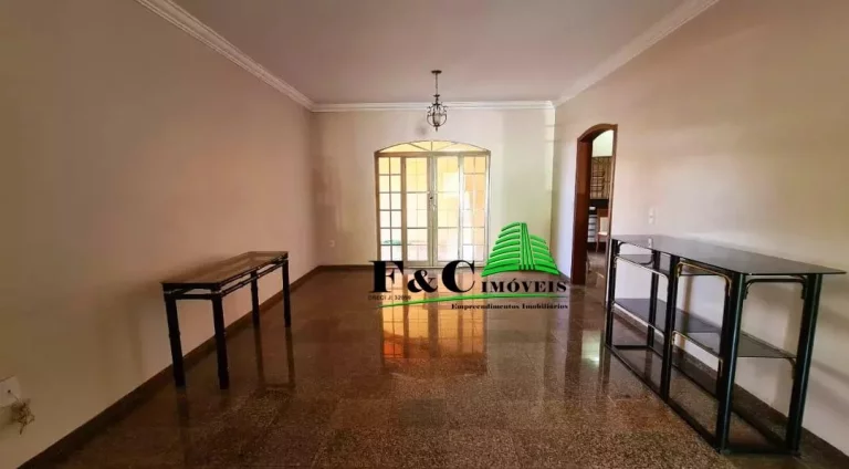 Imagem Casa para Venda em Limeira, Centro, 4 dormitórios, 2 suítes, 3 banheiros, 4 vagas