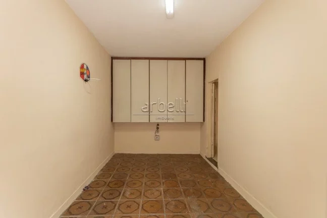 Imagem Sobrado com 200 M² com 3 dormitórios sendo 2 suítes, sala, cozinha, área de serviços, 3 banheir...