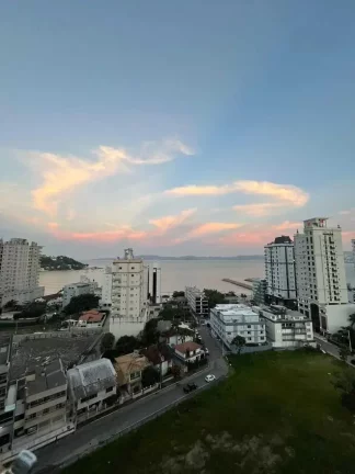 Imagem Apartamento de 2 dormitórios e 1 vaga de garagem no Centro de Itapema/SC