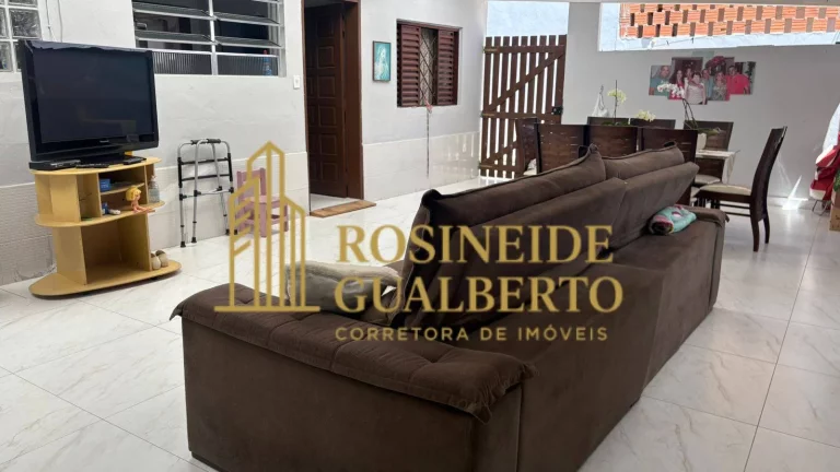 Imagem CASA COM 4 DORMITÓRIOS E 2 SUÍTES PRAIA MARTIM DE SÁ