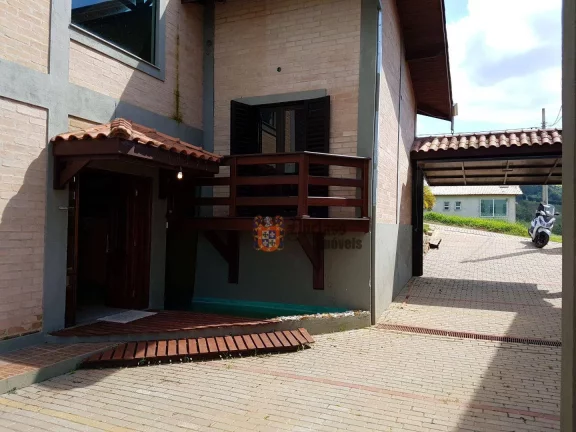 Imagem Sobrado com 4 dormitórios à venda, 250 m² por R$ 900.000,00 - Santa Fé - Piracaia/SP