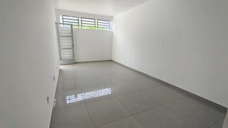 Imagem Casa Comercial para Locação em Sorocaba-SP, Jardim Paulistano: 2 Quartos, 2 Salas, 3 Banheiros, 2 Vagas de Garagem, 150m².