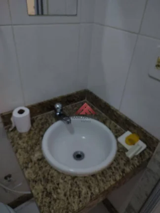 Imagem Apartamento com sala e quarto na primeira quadra da praia,proximo a todo comércio de icarai,como bancos,farmacias,super mercados,a quarenta metros da