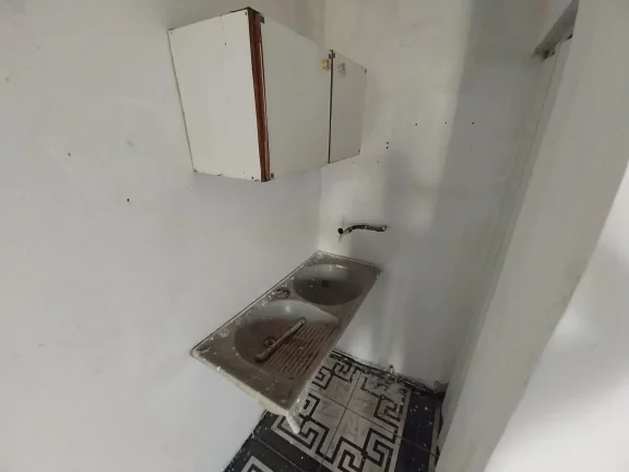 (CA2310) Casa medindo 20m² localizada no Quintino Cunha