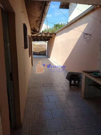 Imagem Casa 3 dormitórios - Venda R$ 380.000,00 Locação R$1.800,00 em Mongaguá