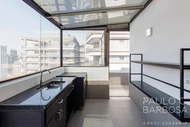 Imagem Pinheiros Cobertura com 3 dormitórios ( 2 Suítes) - 3 Vagas - 240m²