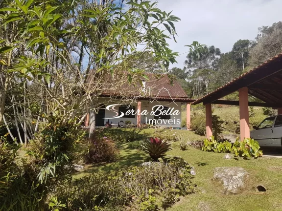 Imagem Casa com 3 dormitórios à venda, 210 m² por R$ 890.000,00 - Vargem Grande - Teresópolis/RJ